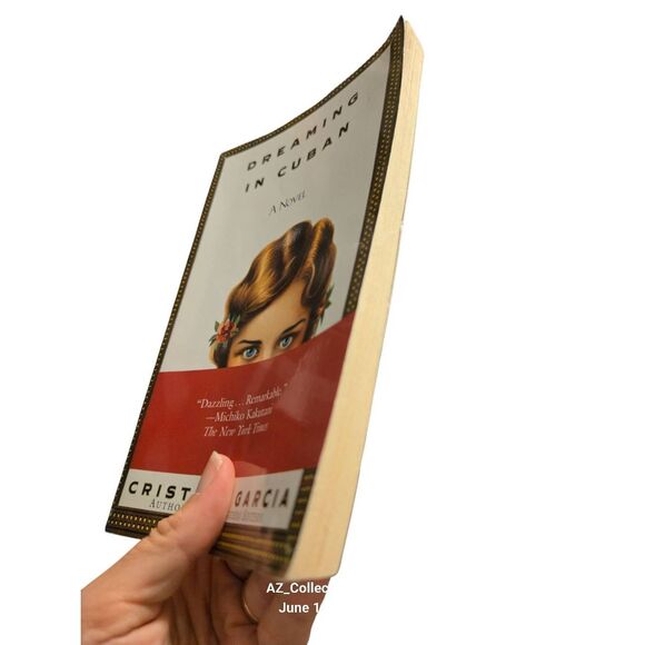 Dreaming in Cuban by Cristina Garcia - Ballantine books - isbn 0345381432 - Picture 3 of 8